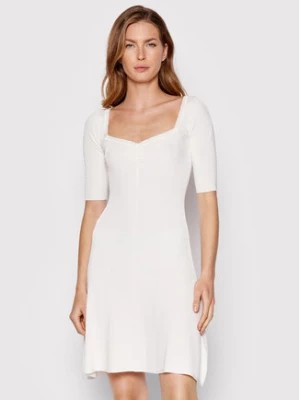 Zdjęcie produktu Guess Sukienka codzienna W2YK53 Z30K0 Biały Flare Fit