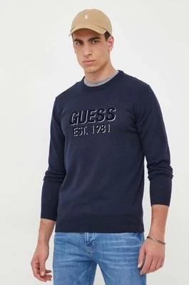 Zdjęcie produktu Guess sweter z domieszką jedwabiu kolor granatowy lekki