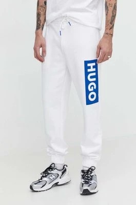 Zdjęcie produktu Hugo Blue spodnie dresowe bawełniane kolor biały z nadrukiem 50522365