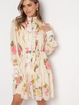 Zdjęcie produktu Jasnobeżowa Kwiatowa Sukienka Midi z Guzikami i Plisowaniem Imma
