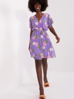 Zdjęcie produktu Jasnofiolentowa sukienka damska w kwiaty z paskiem Italy Moda