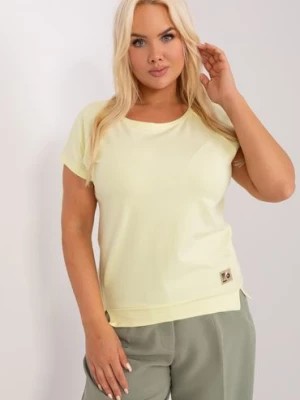 Zdjęcie produktu Jasnożółta damska bluzka basic plus size z okrągłym dekoltem RELEVANCE