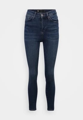 Zdjęcie produktu Jeansy Skinny Fit YAS Petite