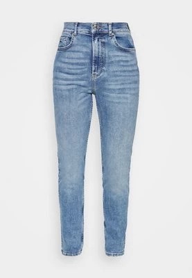 Zdjęcie produktu Jeansy Straight Leg Gina Tricot Petite