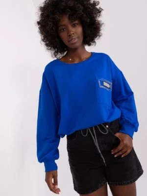 Zdjęcie produktu Kobaltowa krótka bluzka damska na co dzień z aplikacją RELEVANCE