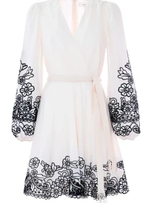 Zdjęcie produktu Koronkowa mini sukienka z kwiatowymi detalami Kocca