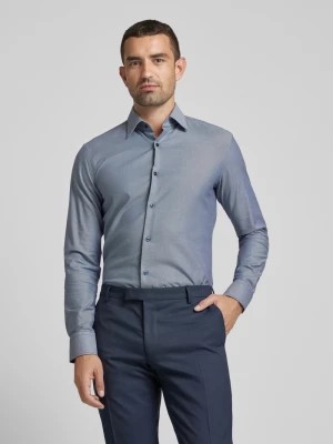 Zdjęcie produktu Koszula biznesowa o kroju slim fit z kołnierzykiem typu kent model ‘Hank’ Boss