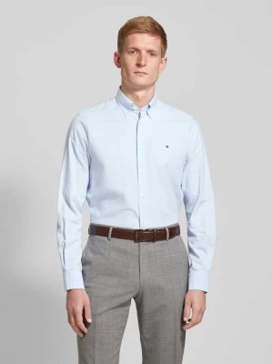 Zdjęcie produktu Koszula biznesowa z kołnierzykiem typu button down model ‘Henry’ Tommy Hilfiger