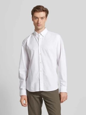 Zdjęcie produktu Koszula casualowa o kroju regular fit z kołnierzykiem typu button down Marc O'Polo