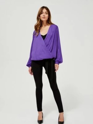 Zdjęcie produktu Koszula damska z głebokim dekoltem - fioletowa Moodo