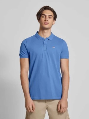 Zdjęcie produktu Koszulka polo o kroju slim fit z wyhaftowanym logo Tommy Jeans