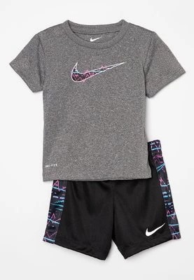 Zdjęcie produktu Koszulka sportowa Nike Sportswear