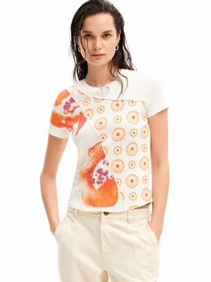 Zdjęcie produktu Koszulka z patchworkowym nadrukiem w kwiaty Desigual
