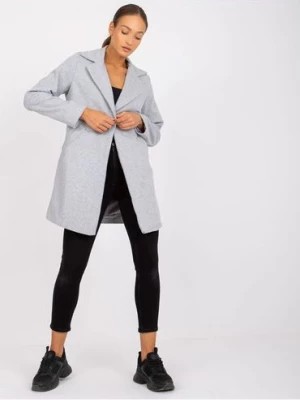 Zdjęcie produktu Krótki elegancki płaszcz damski - szary RUE PARIS