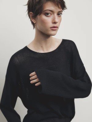 Zdjęcie produktu Krótki Sweter Z Dzianiny O Luźnym Kroju, Z Okrągłym Dekoltem - Granatowy - - Massimo Dutti - Kobieta