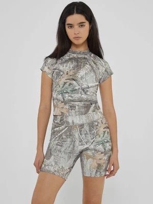 Zdjęcie produktu Krótki Top Z Printem Realtree Guess Originals