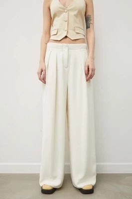 Zdjęcie produktu Lovechild spodnie damskie kolor beżowy szerokie high waist 24-2-548-2009