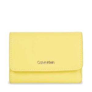 Zdjęcie produktu Mały Portfel Damski Calvin Klein Ck Must Small Trifold K60K611934 Żółty