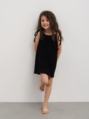 Zdjęcie produktu MINI sukienka FROTTE w kolorze TOTALLY BLACK -GABBY-116-122 (6-7) Marsala