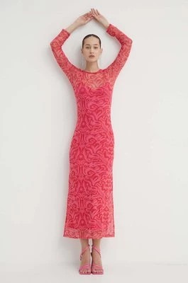 Zdjęcie produktu Never Fully Dressed sukienka kolor różowy maxi dopasowana