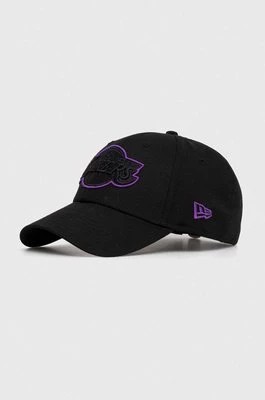 Zdjęcie produktu New Era czapka z daszkiem bawełniana kolor czarny z aplikacją LOS ANGELES LAKERS