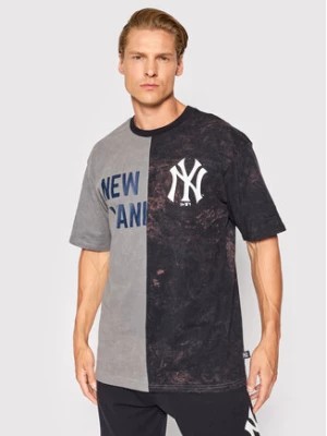 Zdjęcie produktu New Era T-Shirt New York Yankees Split Graphic 13083854 Szary Regular Fit