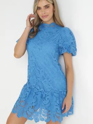 Zdjęcie produktu Niebieska Koronowa Sukienka ze Stójką i Bufiastym Rękawem Suminori