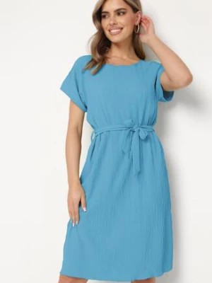 Zdjęcie produktu Niebieska Sukienka z Krótkim Rękawem i Materiałowym Paskiem Ellata