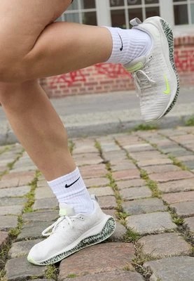 Zdjęcie produktu Obuwie do biegania treningowe Nike Performance