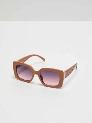 Zdjęcie produktu Okulary przeciwsłoneczne z grubymi oprawkami beżowe Moodo