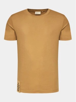 Zdjęcie produktu Outhorn T-Shirt OTHAW23TTSHM0937 Złoty Regular Fit