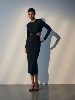Zdjęcie produktu Reserved - Dzianinowa sukienka midi z wycięciami - czarny