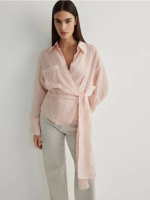 Zdjęcie produktu Reserved - Kopertowa bluzka z wiązaniem - pastelowy róż