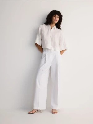 Zdjęcie produktu Reserved - Spodnie z kantem - biały