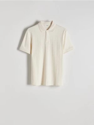 Zdjęcie produktu Reserved - Strukturalna koszulka polo comfort fit - złamana biel