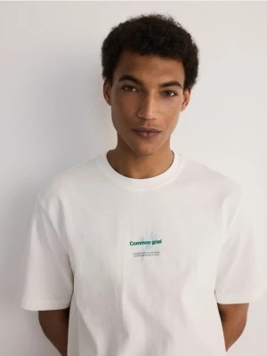 Zdjęcie produktu Reserved - T-shirt regular z nadrukiem - złamana biel