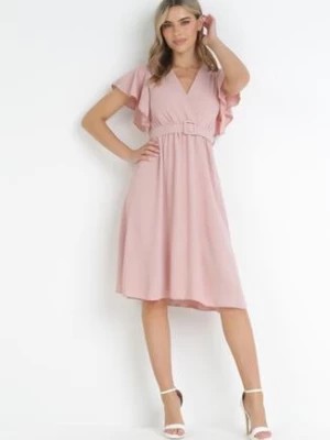 Zdjęcie produktu Różowa Sukienka z Kopertowym Dekoltem i Paskiem Sizue