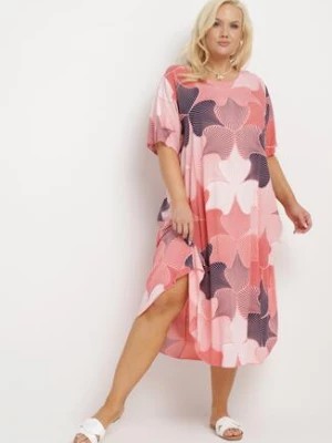 Zdjęcie produktu Różowa Wiskozowa Sukienka z Krótkim Rękawem i Marszczeniami po Bokach Selantia