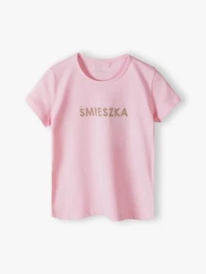 Zdjęcie produktu Różowy t-shirt dziewczęcy z brokatowym napisem - Śmieszka - 5.10.15.