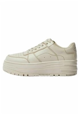 Zdjęcie produktu Sneakersy niskie Bershka