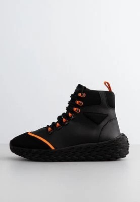 Zdjęcie produktu Sneakersy wysokie giuseppe zanotti