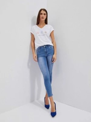 Zdjęcie produktu Spodnie damskie jeansowe typu rurki Moodo