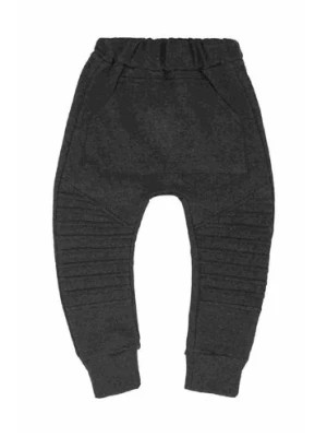 Zdjęcie produktu Spodnie dresowe chłopięce ciemno-szare z ozdobnymi przeszyciami Tup Tup