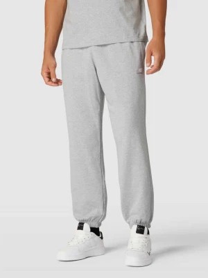 Zdjęcie produktu Spodnie dresowe z detalem z logo New Balance