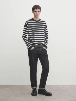 Zdjęcie produktu Spodnie Jeansowe O Kroju Tapered Z Efektem Sprania I Wykończeniem Selvedge - Czarny - - Massimo Dutti - Mężczyzna
