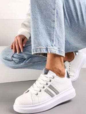 Zdjęcie produktu Biało-Srebrne Sznurowane Sneakersy z Imitacji Skóry Ozdobione Paskami z Cyrkoniami Isolinna