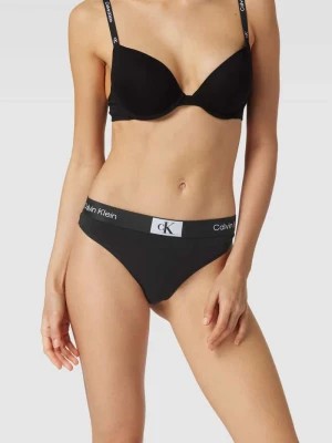 Zdjęcie produktu Stringi z elastycznym paskiem z logo model ‘MODERN THONG’ Calvin Klein Underwear