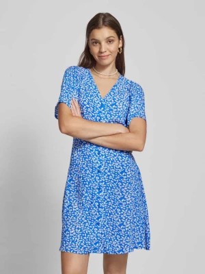 Zdjęcie produktu Sukienka koszulowa z wiskozy z dekoltem w serek model ‘EVIDA’ Only