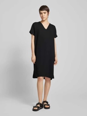 Zdjęcie produktu Sukienka o długości do kolan z dekoltem w serek model ‘AURI LEIA’ MOS MOSH
