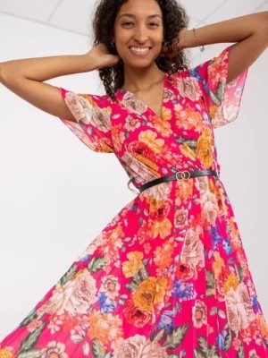 Zdjęcie produktu Sukienka w kolorowe kwiaty z cienkim paskiem - różowa Italy Moda